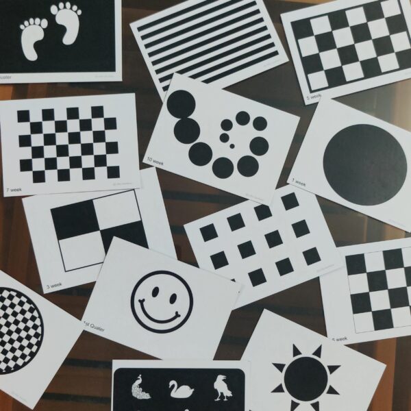 Black and white Flash cards (New born flash cards)